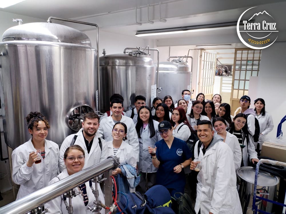 Curso pasado — grupo frente a los fermentadores